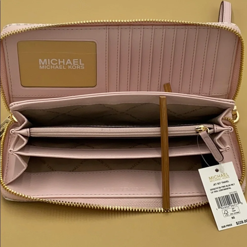 MICHAEL KORS LG CONTINENTAL WALLETS POWDER BLUSH